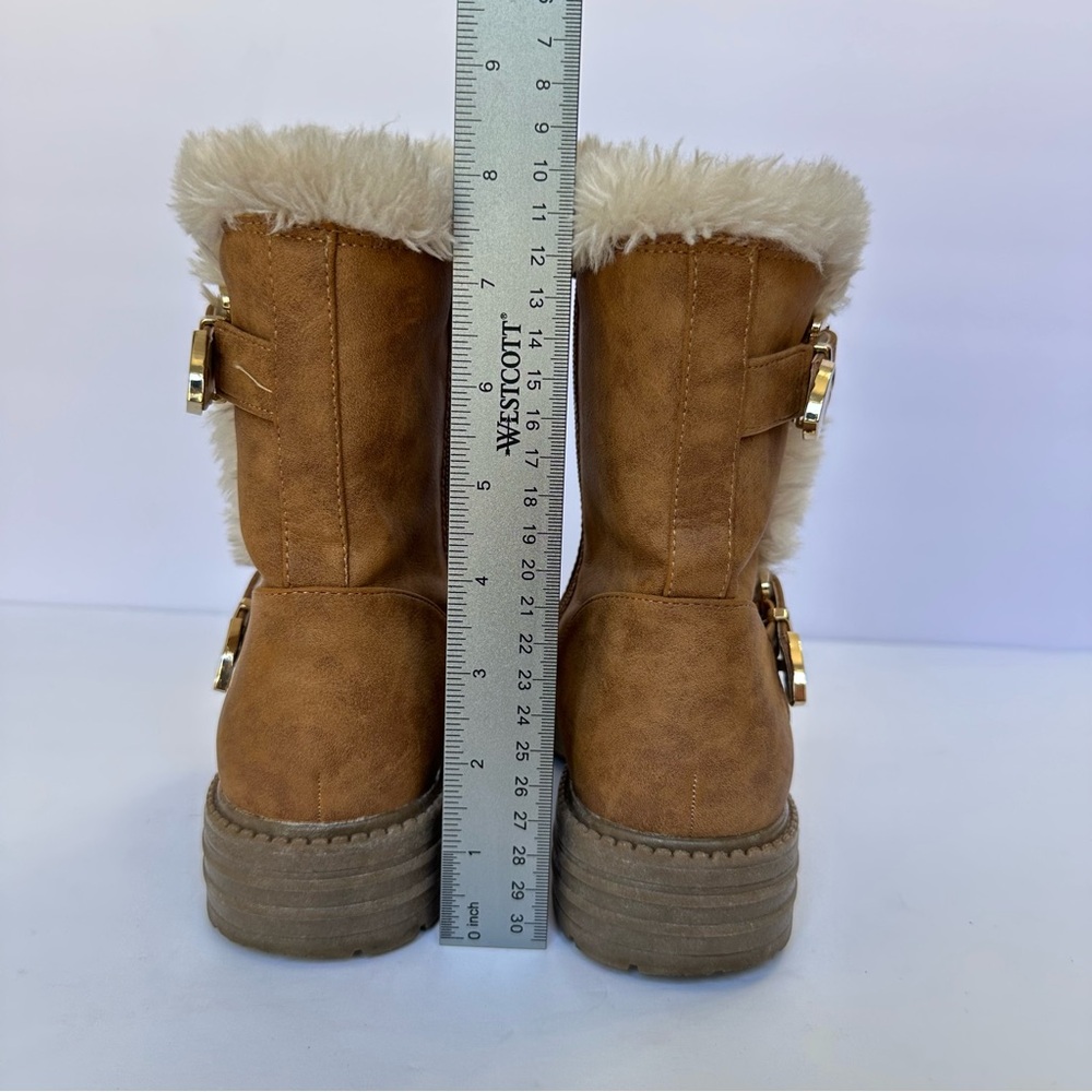 GBG Los Angeles 7 Women's Garit Lug Sole Tan Furry Gold Buckle Accent Boots - Picture 6 of 11